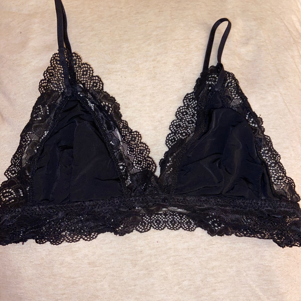 Black lace nylon bra